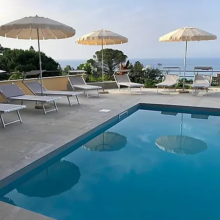 Casa Miraflores Aparthotel 4*