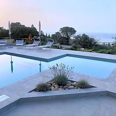Casa Miraflores Aparthotel Cefalù