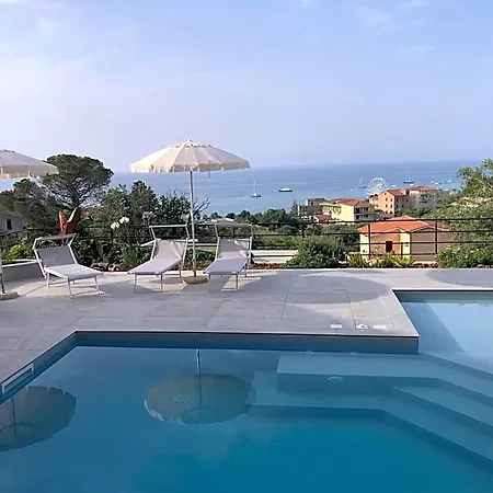 Aparthotel Casa Miraflores 4*